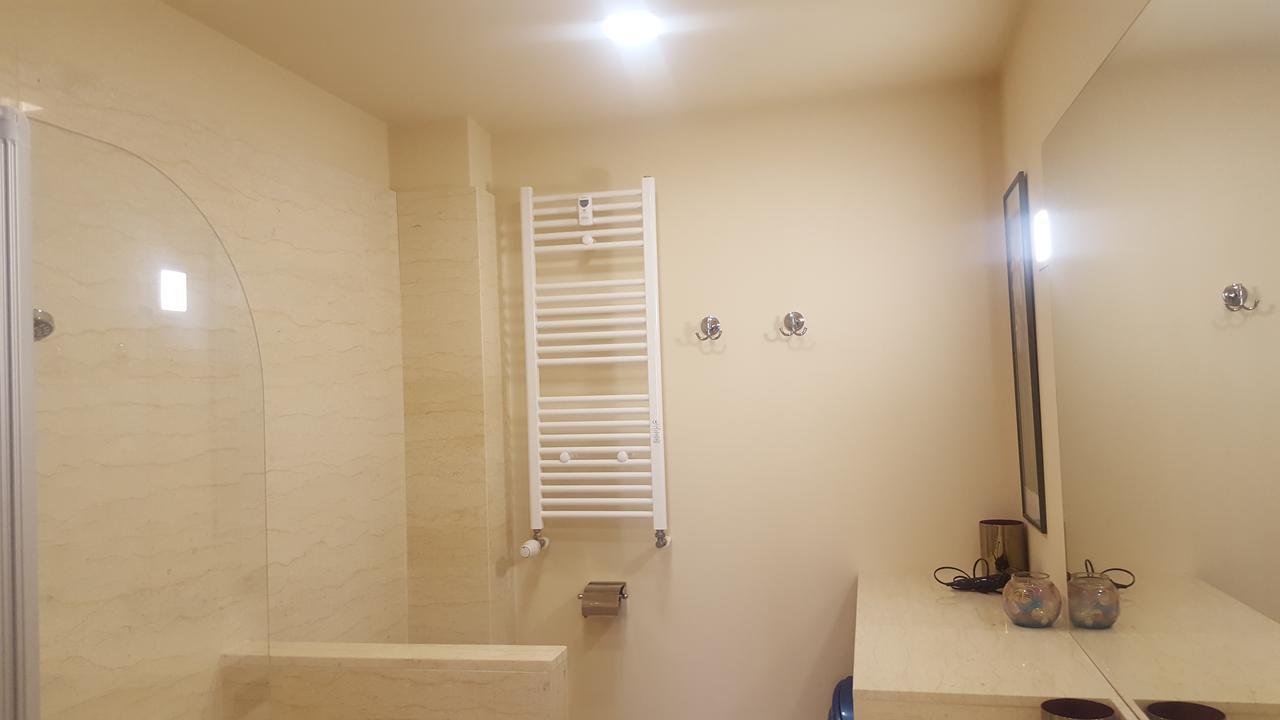 Hospitality Centrum - Magheru Bukares Bagian luar foto